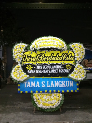 Papan Bunga Duka di Amantelu